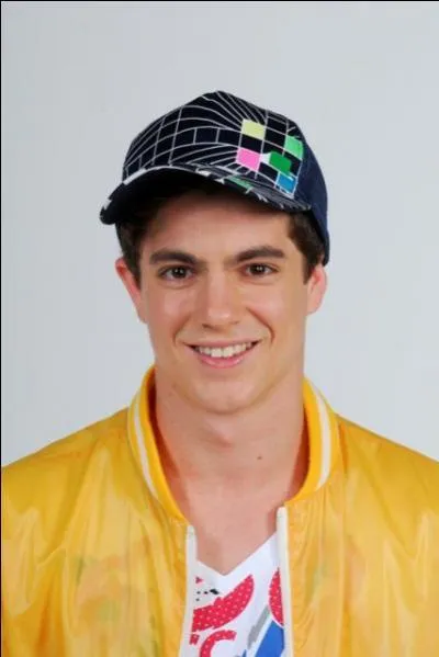 Quel est le prnom complet de Maxi ?