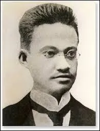 Compositeur finlandais. (1877-1899). Une symphonie. La suite finlandaise.