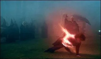 Dans la version originale (anglaise), la formule magique du sortilge en question n'est pas Endoloris mais Crucio. Quelle est donc la traduction de cette locution latine en franais ?