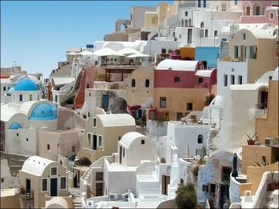 La Grce accueille t-elle chaque anne plus ou moins de touristes que l'Autriche ?