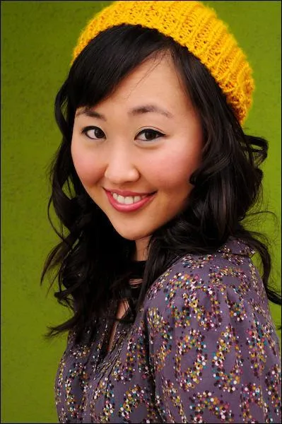 Enfin, qui dcide d'accepter la proposition de mariage de Mr. Collins malgr les rprimandes d'Elizabeth ?