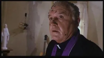 C'est un esprit diabolique, alors ne prenez pas la mouche, prenez vos jambes  votre cou, et vitez cette maison comme la peste !