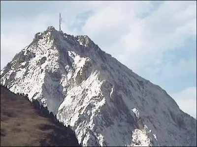 Dploys --------- du sommet, ces relais sont ----------  mettre.