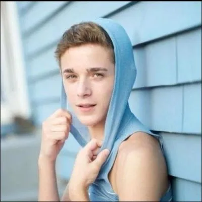 Brooke a un amoureux, comment se prnomme-t-il ?