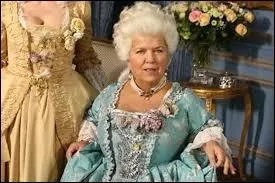 Dans quelle srie joue-t-elle ?