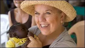 De quelle association est-elle marraine ?