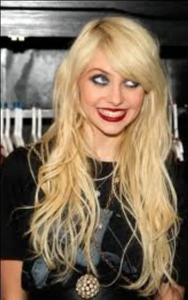 Comment s'appelle cette actrice ?