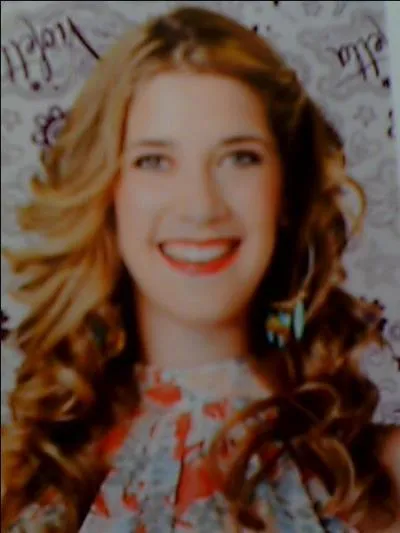 Pourquoi Angie part-elle en France ?