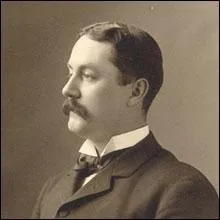 (1863-1919) En tant que compositeur, il est connu surtout pour son oratorio  Hora Novissima . Ses deux opras Mona (1912) et Fairyland (1915) eurent aussi un certain succs, le premier ayant t prim par le Metropolitan Opra. Considr  son poque comme l'un des plus clbres compositeurs amricains, il forma plusieurs de ses confrres, dont Charles Ives.