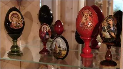  Vana, Bucovine, on peut admirer la plus grande collection d'oeufs peints. Dans quel pays ?