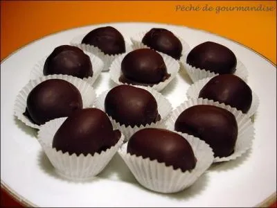  quoi est destine  la ganache , mlange de chocolat amer, crme frache et beurre ? Cochez la mauvaise rponse.