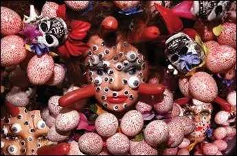 Qui est le sculpteur plasticien contemporain qui a ralis cette oeuvre avec des oeufs ?