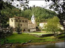 La commune midi-pyrnenne de Burlats se situe dans le dpartement ...