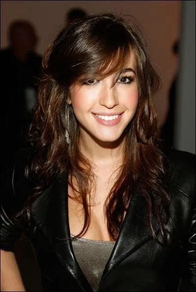 Comment s'appelle cette fille ?