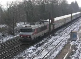 A quel endroit se fait le changement de sens de circulation des voies sur la ligne 1 ?