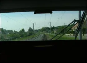 Lequel de ces engins a une Vitesse limite en commerciale de 140km/h?