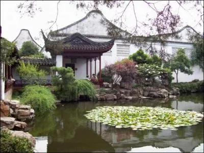 Quel est le titre du roman de Boris Vian mlangeant une saison et une ville d'Asie ?