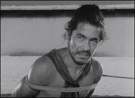 Film d'Akira Kurosawa (1950). Un crime odieux et ses consquences sont rappels  partir de points de vue diffrents.