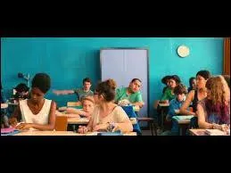 Que mettent-ils sur les yeux des lves en cours de franais ?