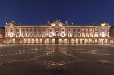 Dans quelle ville franaise se situe le Capitole ?