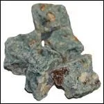 Subtil mlange de fruits secs et chocolat blanc color en bleu. Ces 'Pierres bleues' sont une spcialit du :