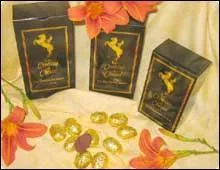 Nougatine et pralin noisette enrobs de chocolat noir et rouls dans le cacao. Cette spcialit de Saumur est le :