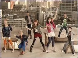 Comment s'appelle cette srie o il y a deux meilleures amies qui dansent ?