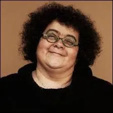 ''Mais quand je vais au Capitole / À Jolimont, aux Trois-Cocus, ------------- appelle son accent / Même le mien, de fabrication / On finit ses phrases en chantant / Et ''CON'' c´est la ponctuation'' ... De quelle ville Juliette parle-t-elle ?