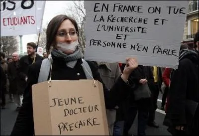 La communaut universitaire est trs mobilise contre un dcret de Valrie Pcresse. A quelle loi ce texte est-il rattach ?