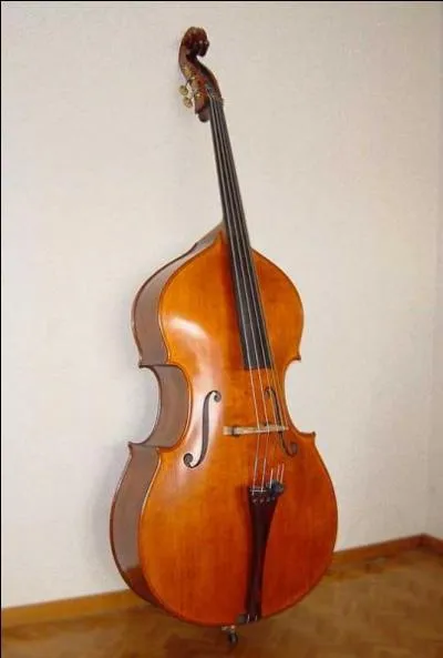 Combien de cordes possde la contrebasse ?
