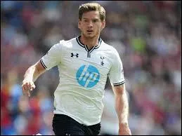 A Tottenham, les Spurs ralisent un saison mitige. Malgr une actuelle 5e place, ils ont nanmoins reu quelques claques contre les grosses curies. Mais Jan Vertonghen reste un des meilleurs sur le terrain, et il nous provient d'ailleurs de :