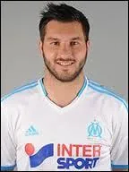 A Marseille, on assiste  la Renaissance d'Andr-Pierre Gignac ! L'homme qui mne les troupes de l'OM ralise sa meilleure saison depuis qu'il a sign  Marseille, mais avant les Phocens, quel(s) club(s) avait-il visit(s) ?