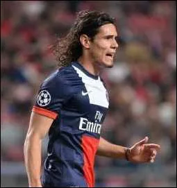 Nasser Al-Khelafi, le prsident du PSG a dit :  On a achet Cavani pour jouer avec Zlatan, mais c'est 