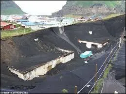 Comment s'appelle l'autre ville qui a t ensevelie ?