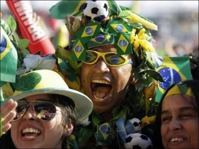 C'est aprs une traverse de l'Atlantique que le matre de Milou mne sa nouvelle enqute !