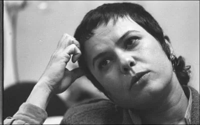 Petite bonne femme mais immense voix du Brsil... Un caractre  la Janis Joplin, une exigence artistique rare, une vie auto-dtruite bien trop tt...