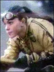 Qui est la capitaine des Harpies de Holyhead ?