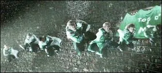 Dans quelle quipe  Troy  joue-t-il ?