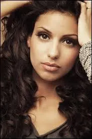 Comment se nomme le tout premier single de Tal ?