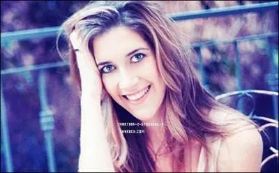 Dans quel pays Angie est-elle ne ?