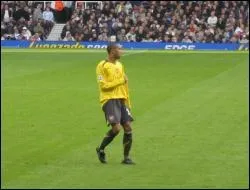 Qui est ce joueur pass notamment par Arsenal et Manchester City ?