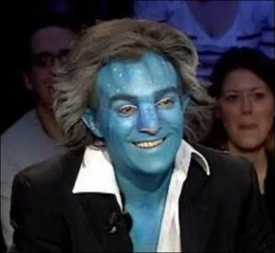 Je vous conseille de bien observer la coiffure et le col de chemise pour reconnatre cet avatar...