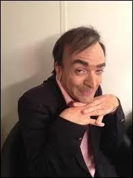 Les chroniqueurs de l'mission sont aussi passs  la casserole. Qui caricature-t-il sur cette photo ?