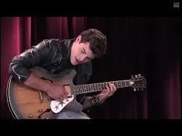 Qui a vraiment cassé la guitare achetée par Violetta qui était pour Diego?