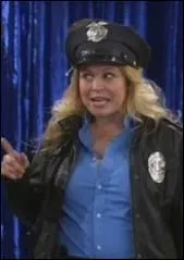 Comment s'appelle la mre de CeCe ?