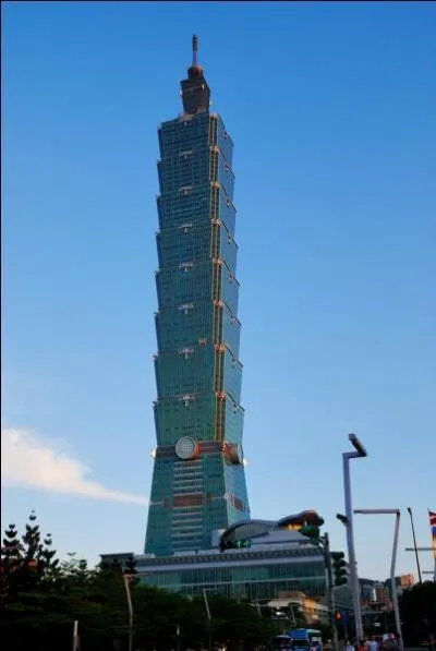 Dans quel pays se situe Taipei 101 ?