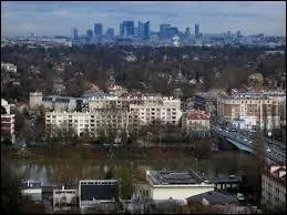 Je vous emmne  Saint-Germain-en-Laye (en premier plan sur l'image). Nous serons dans le dpartement ...