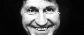 Juin : Complétez ce titre de Mouloudji : ''Comme un(e) p'tit(e) ---------------'' .