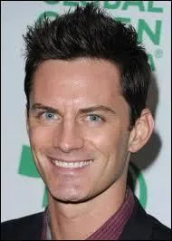 Qui interprte le rle de Garry Wilde ?