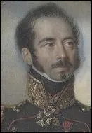 Quel fidle gnral a accompagn l'empereur dans son exil en qualit de  Premier aide de camp  ?